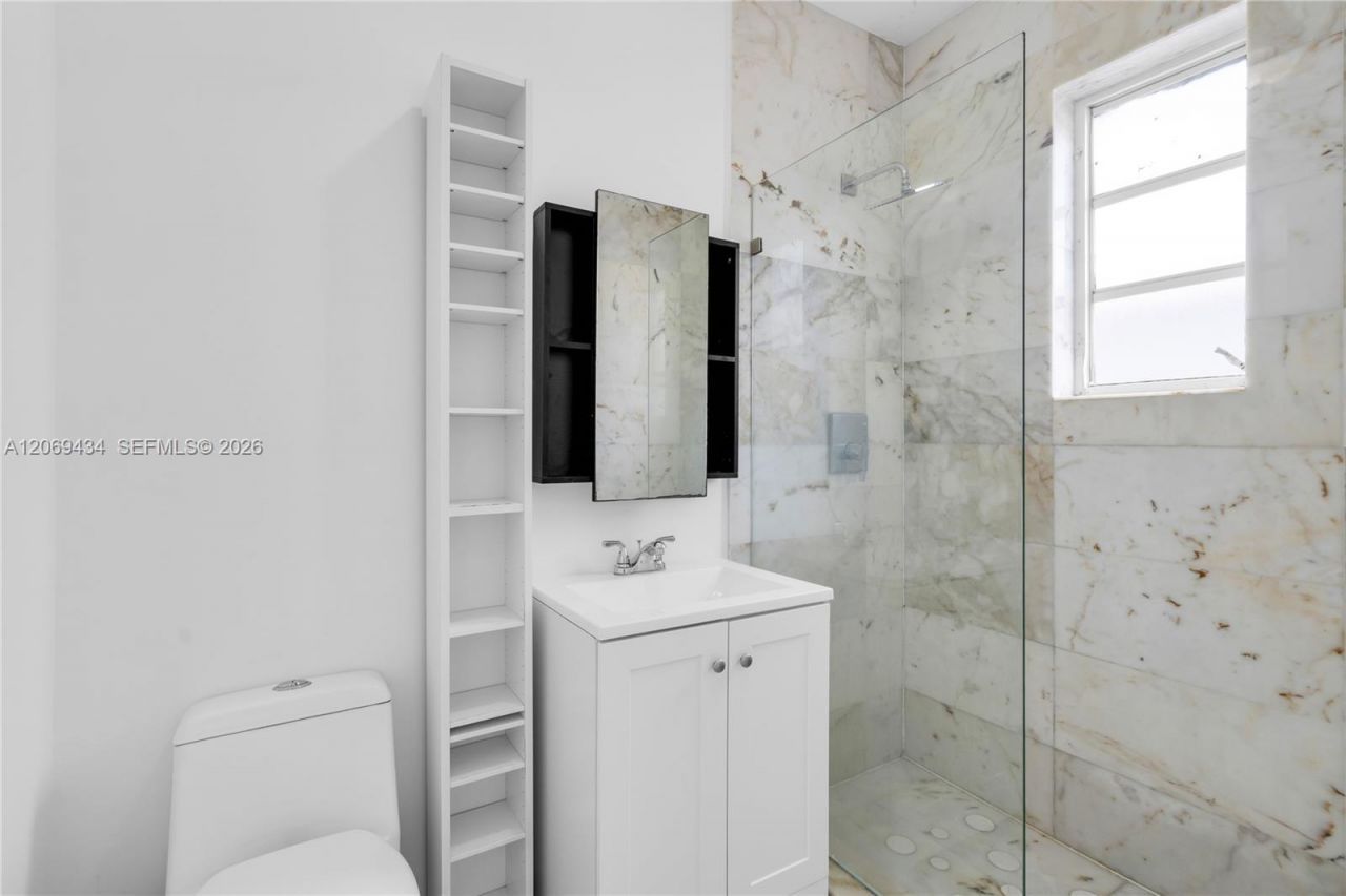 Please Call For Address, Unit 203, Miami Beach, FL 33139 Photo