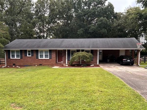 2936 Pauls Way , Marietta, GA 30062