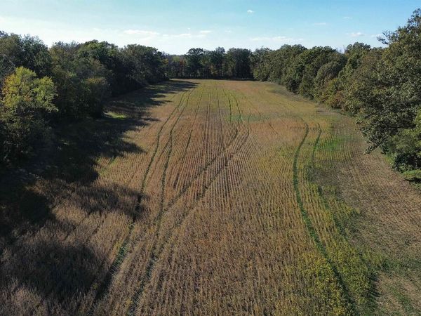 6375 S Forest Church Road, Benton, IL 62812