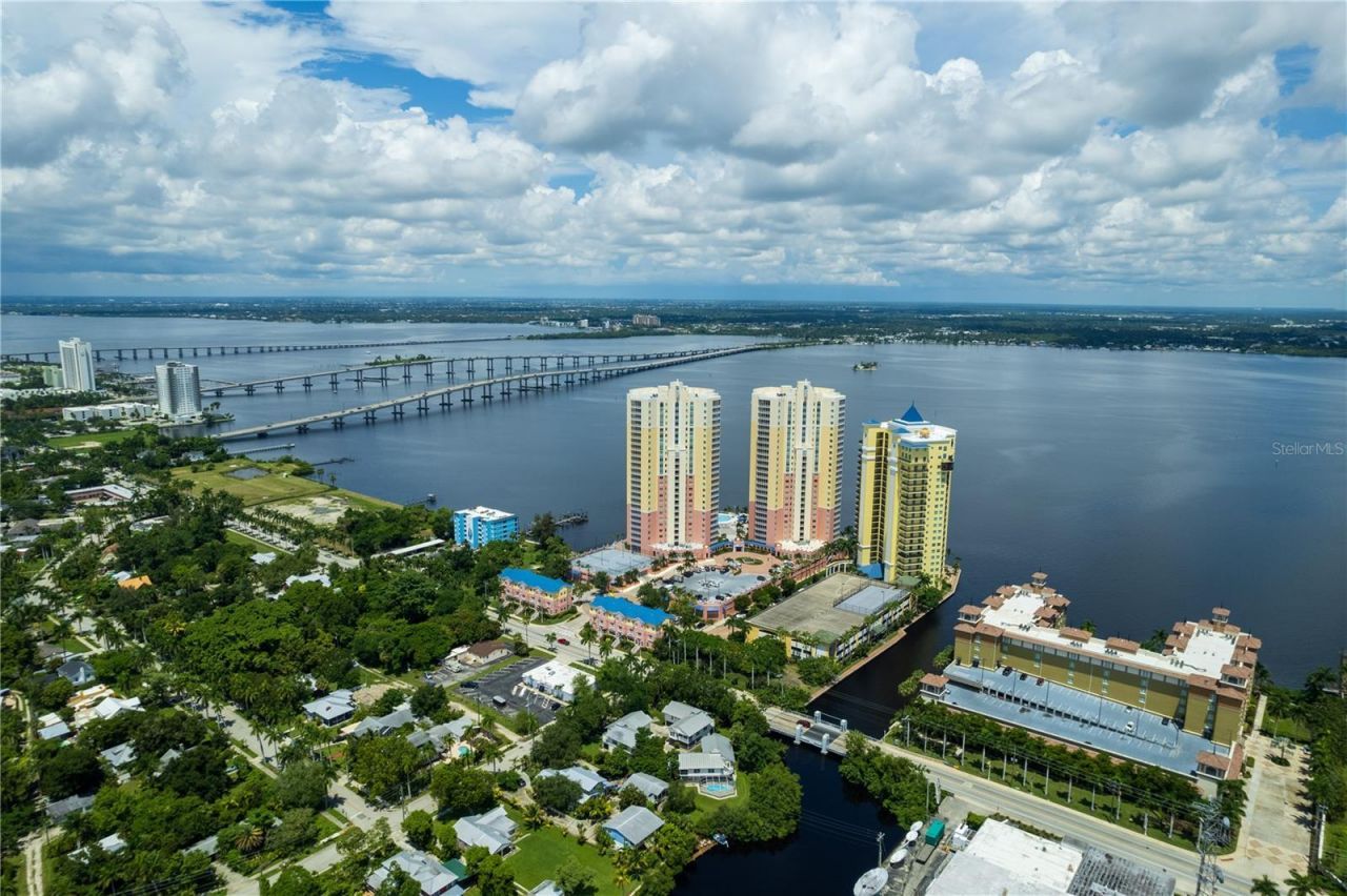 2743 1st Street , Unit 406, Fort Myers, FL 33916 Photo