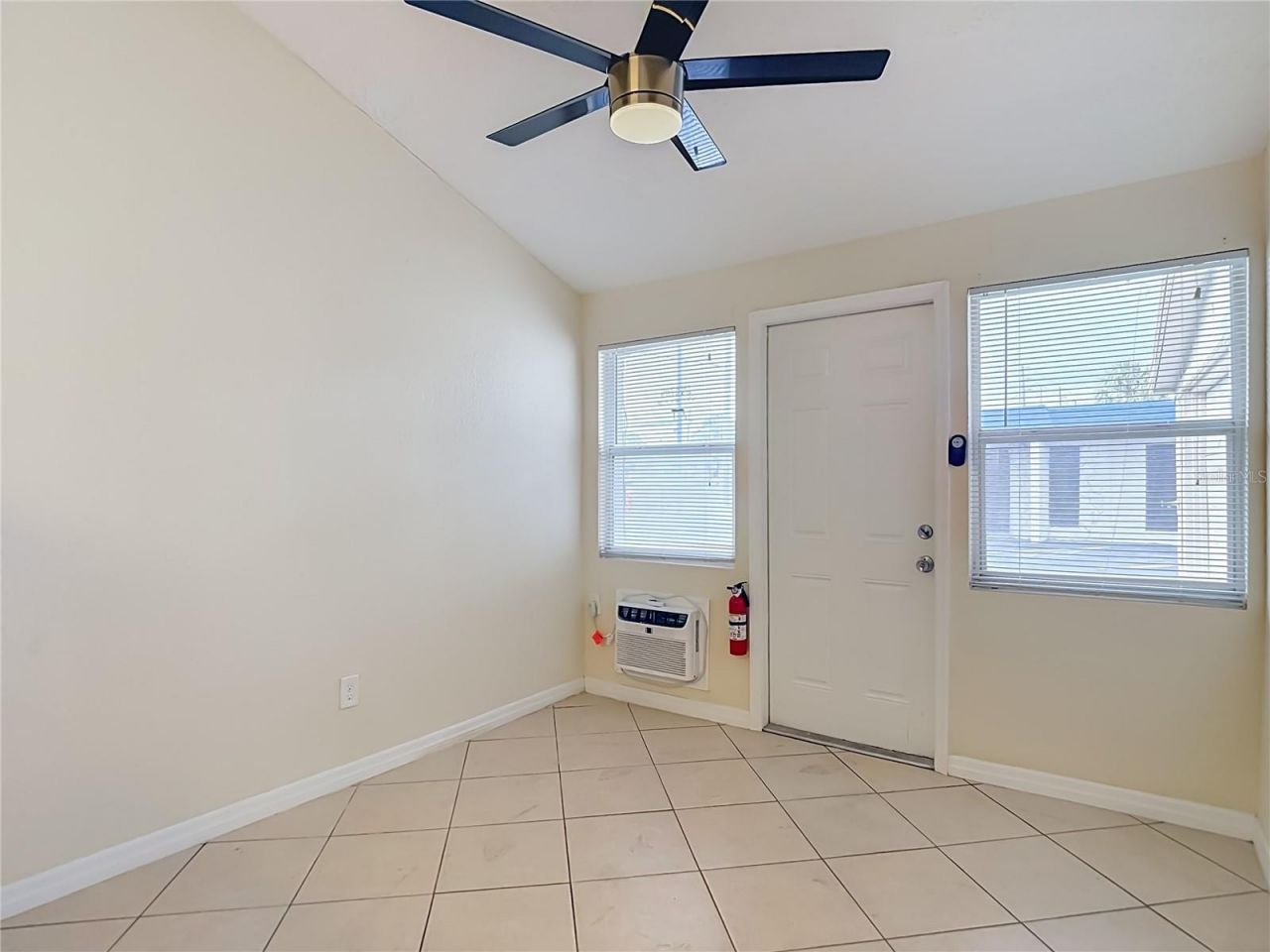 7429 Us Highway 19 , New Port Richey, FL 34652 Photo