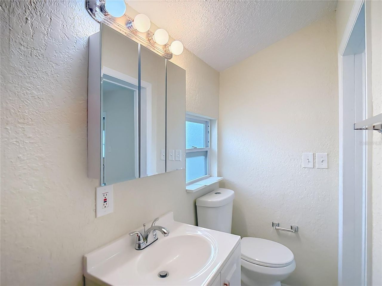 7429 Us Highway 19 , New Port Richey, FL 34652 Photo