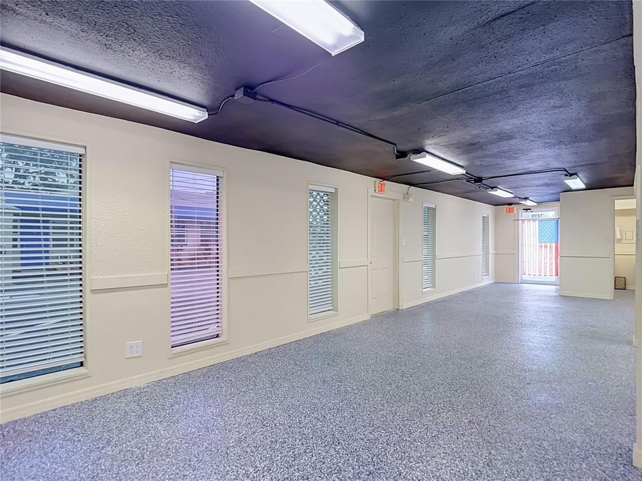 7429 Us Highway 19 , New Port Richey, FL 34652 Photo