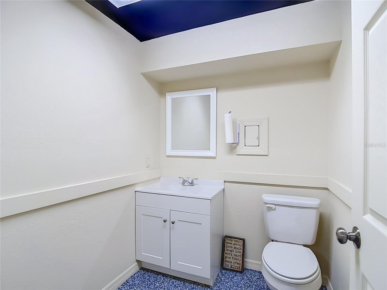 7429 Us Highway 19 , New Port Richey, FL 34652 Photo