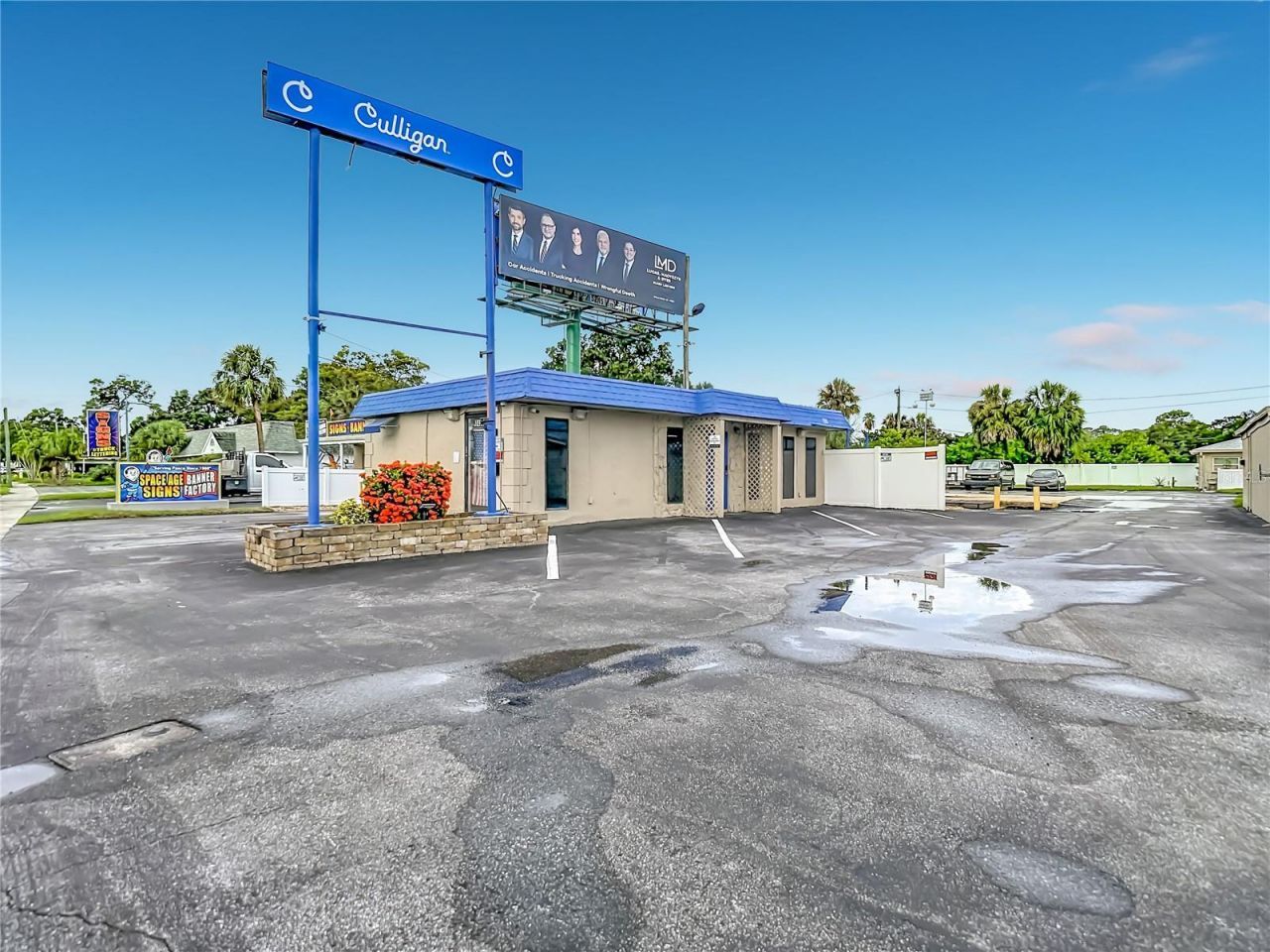 7429 Us Highway 19 , New Port Richey, FL 34652 Photo