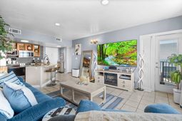 1605 Ocean Blvd. S photo 4