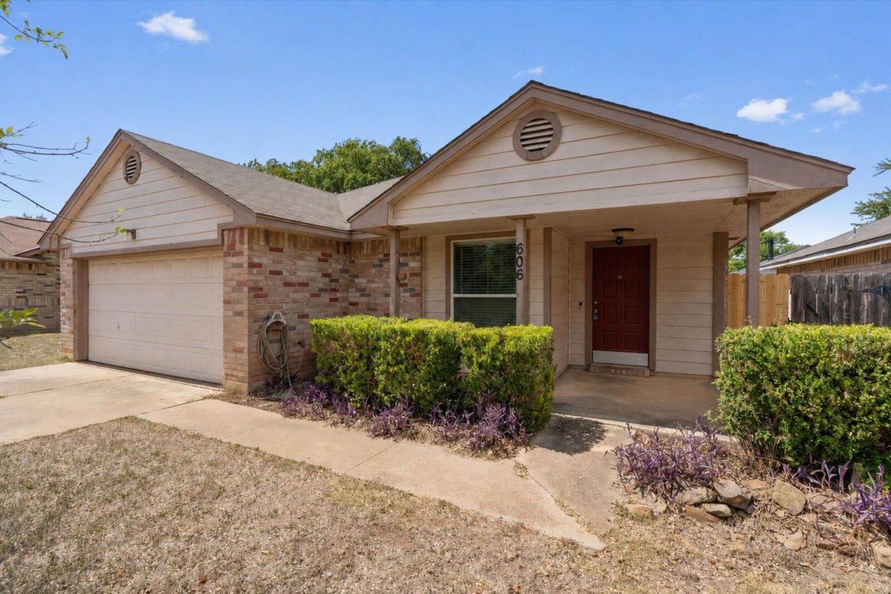 606 David Curry Dr, Round Rock, TX 78664 Main Photo