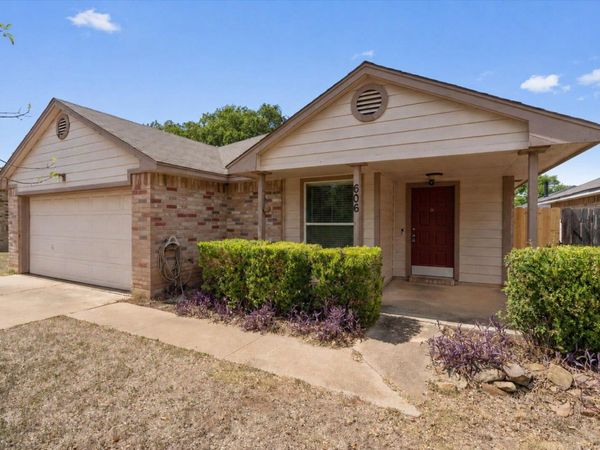 606 David Curry DR, Round Rock, TX 78664
