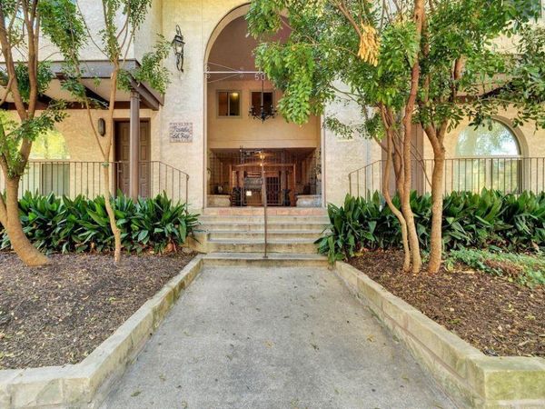 505 W 7th ST, Unit 202, Austin, TX 78701