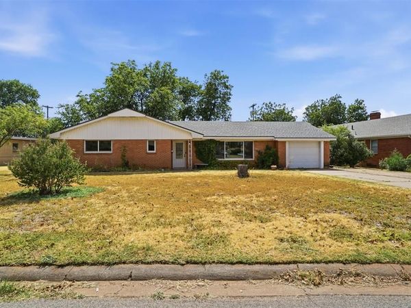 1731 N Hudson Street, Altus, OK 73521