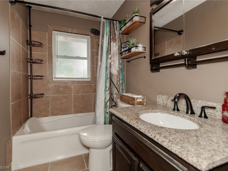 1856 Stirling Road, Madison, OH 44057 Photo 13
