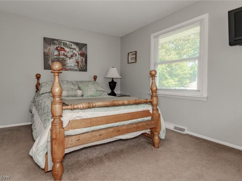 1856 Stirling Road, Madison, OH 44057 Photo 14