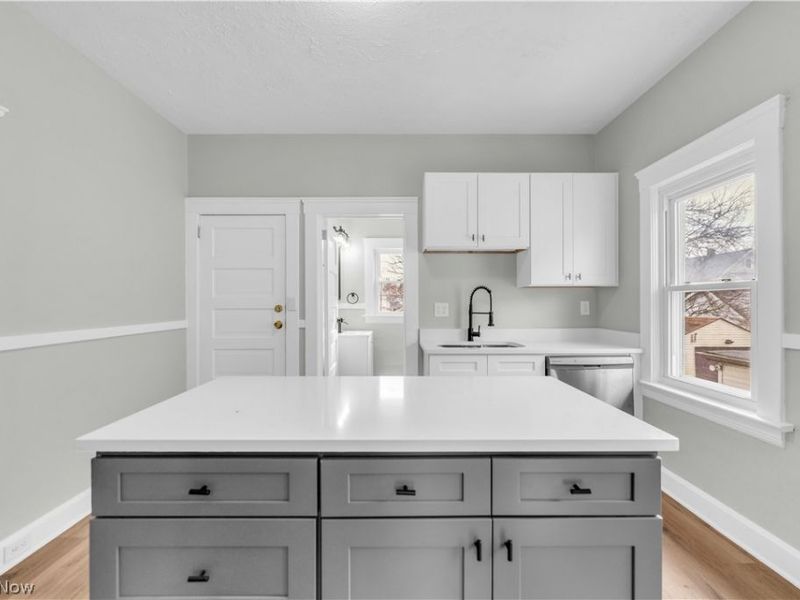 2209 Hood Avenue, Unit 2/UP, Cleveland, OH 44109 Photo 14