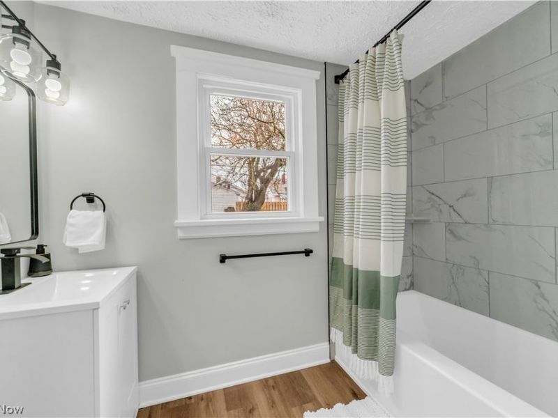 2209 Hood Avenue, Unit 2/UP, Cleveland, OH 44109 Photo 18