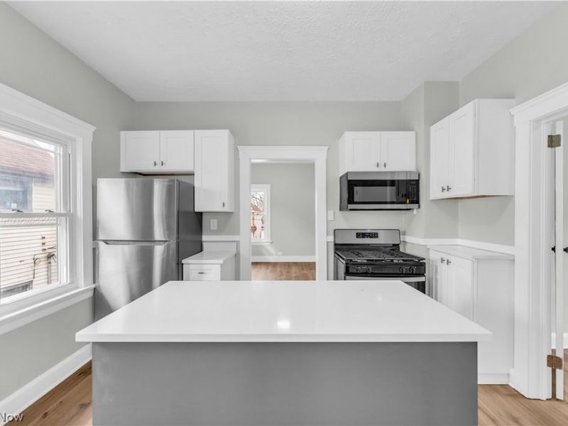 2209 Hood Avenue, Unit 2/UP, Cleveland, OH 44109 Photo 8