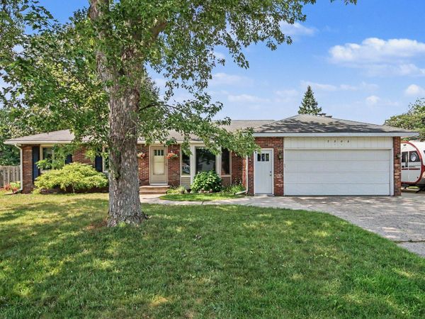 7309 Roselane Avenue, Jenison, MI 49428