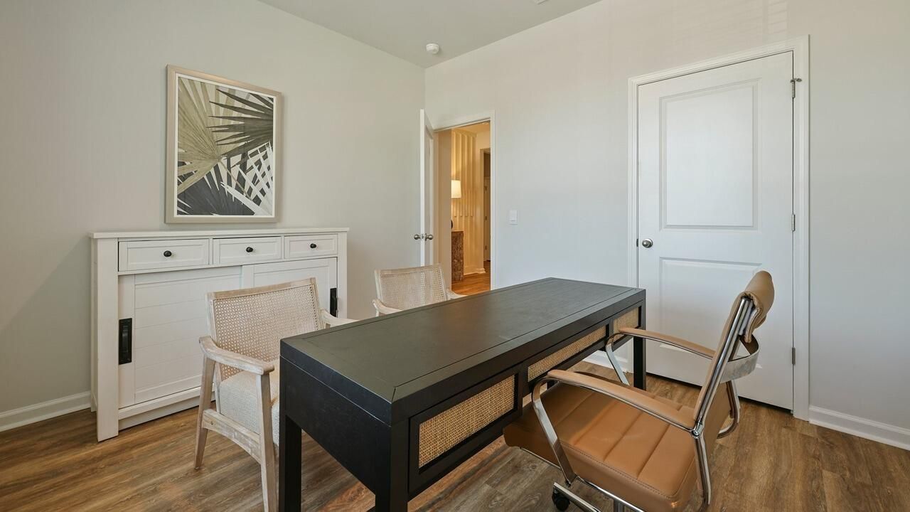 195 Fuller Road Photo 26