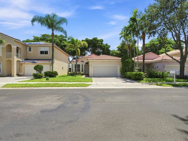 7778 NW 17th Place, Pembroke Pines, FL 33024