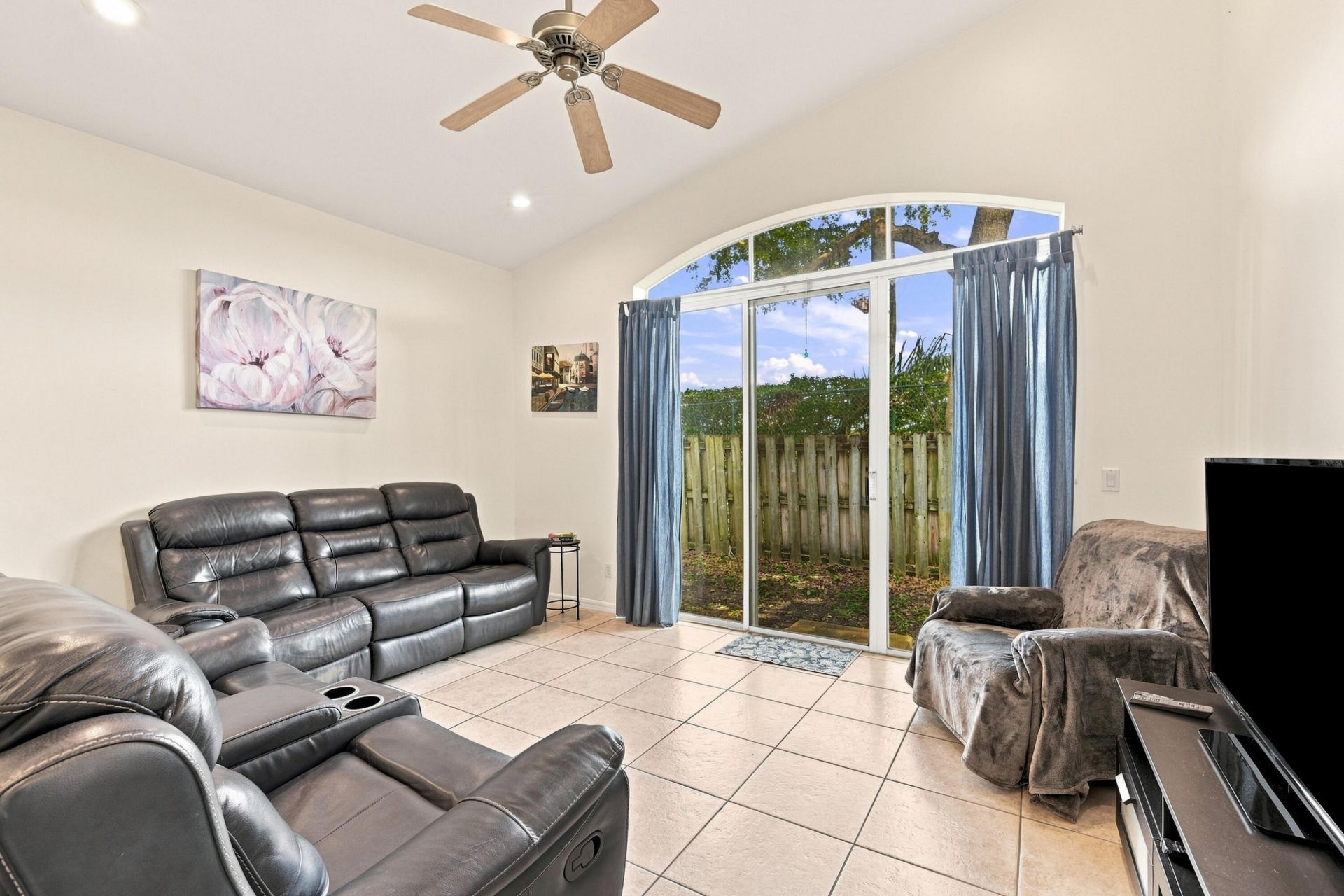 7778 NW 17th Place, Pembroke Pines, FL 33024 Photo