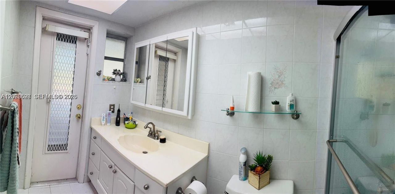 1230 NW 74th Ave , Plantation, FL 33313 Photo