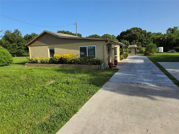 4321 Kirby Loop Rd , Fort Pierce, FL 34981