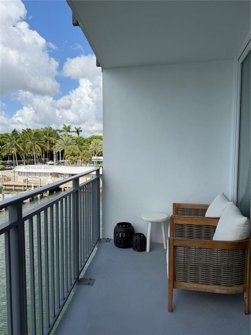 770 NE 69th St, Unit 3F, Miami, FL 33138 Photo