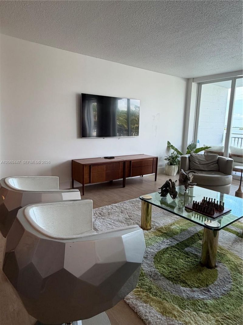 770 NE 69th St, Unit 3F, Miami, FL 33138 Photo