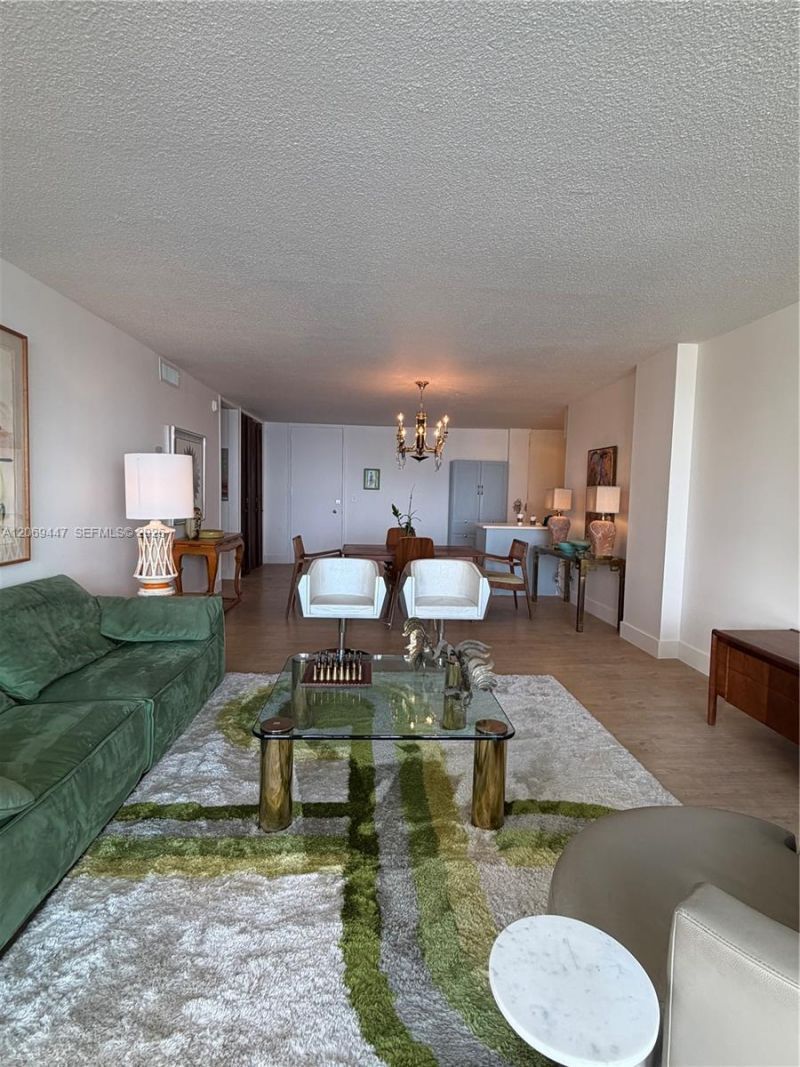 770 NE 69th St, Unit 3F, Miami, FL 33138 Photo