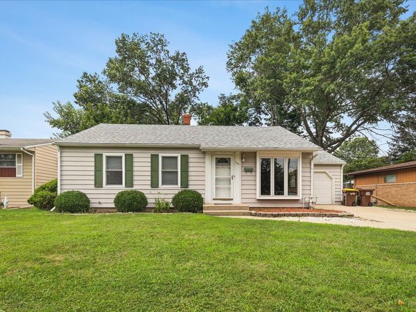 1407 Vassar Road , Rockford, IL 61103