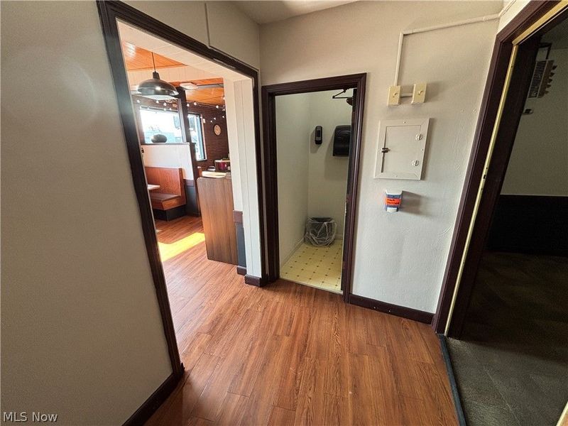 180 Wooster Road N, Barberton, OH 44203 Photo 18