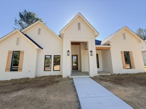 4675 College Avenue, Conway, AR 72034