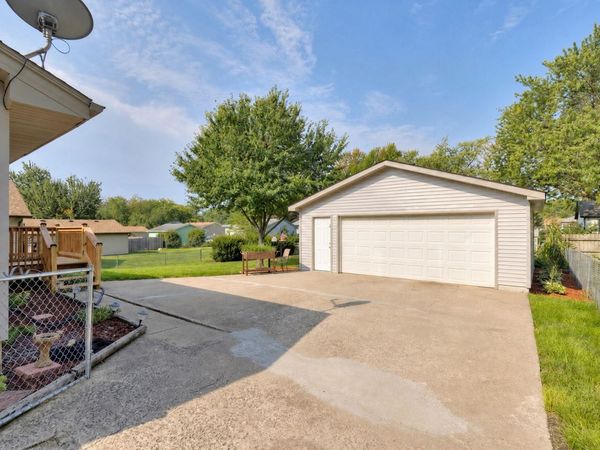 210 11th Avenue NW, Altoona, IA 50009