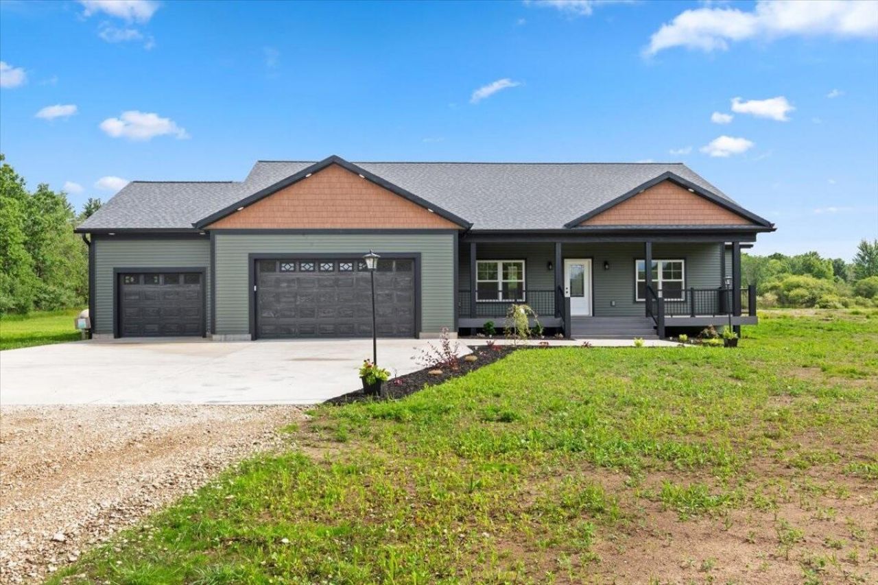 17309 W Stanton Road, Pierson, MI 49339 Main Photo