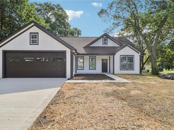 203 Saint Charles Street, Holden, MO 64040