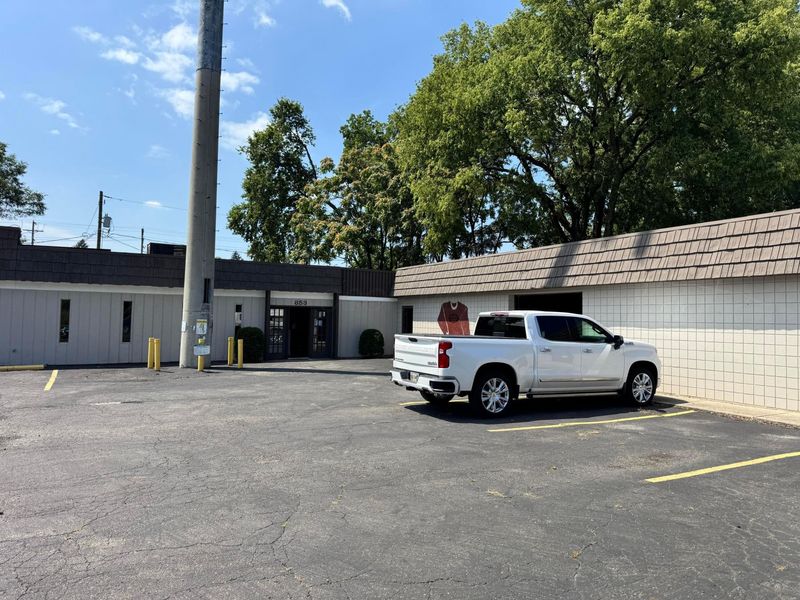 853-865 N Nelson Road , Columbus, OH 43219 Photo 19