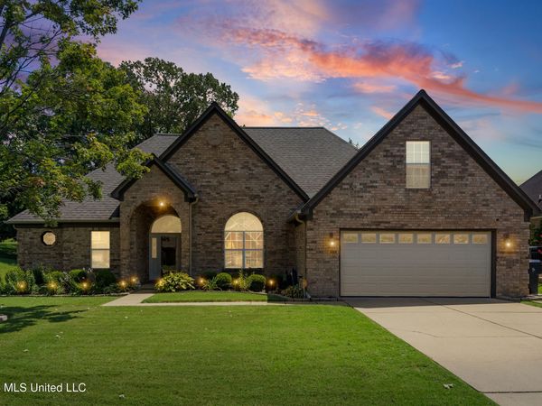 2390 Hamilton Cove, Hernando, MS 38632