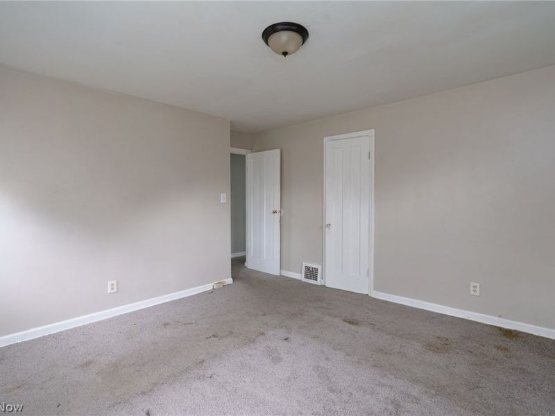 4212 E 147th Street, Cleveland, OH 44128 Photo 12