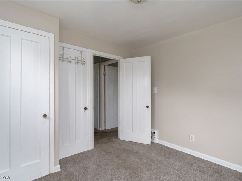 4212 E 147th Street, Cleveland, OH 44128 Photo 14