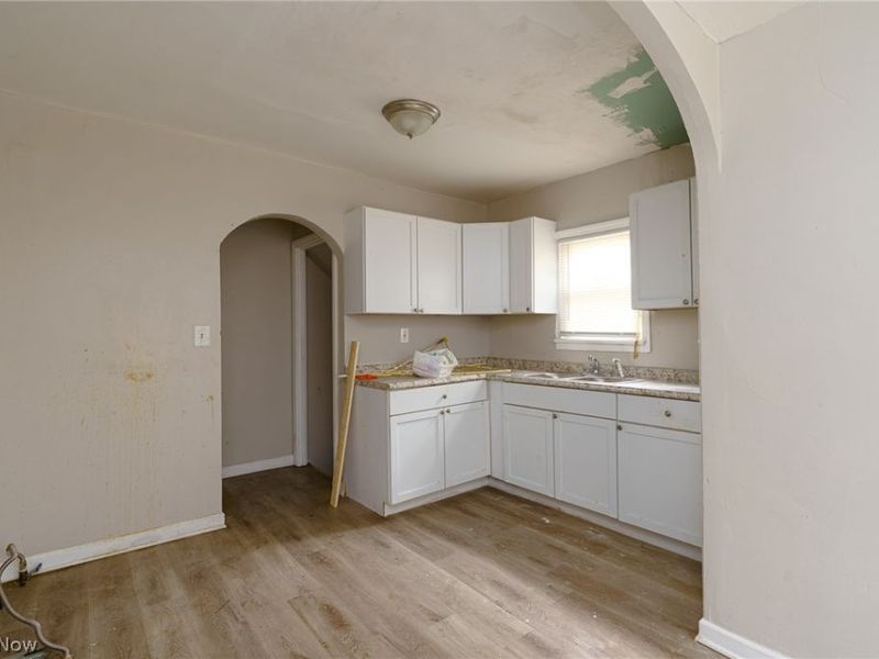 4212 E 147th Street, Cleveland, OH 44128 Photo 6
