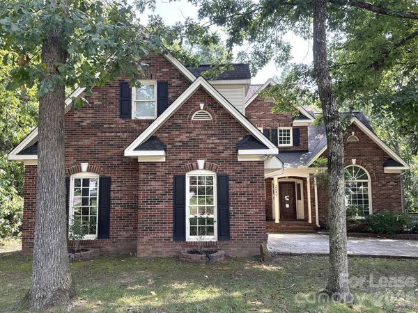 2649 Willowbrook Drive, Charlotte, NC 28104