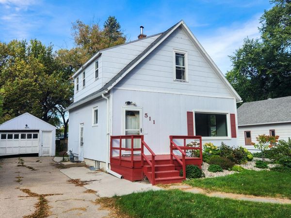 511 11th Street N, Moorhead, MN 56560