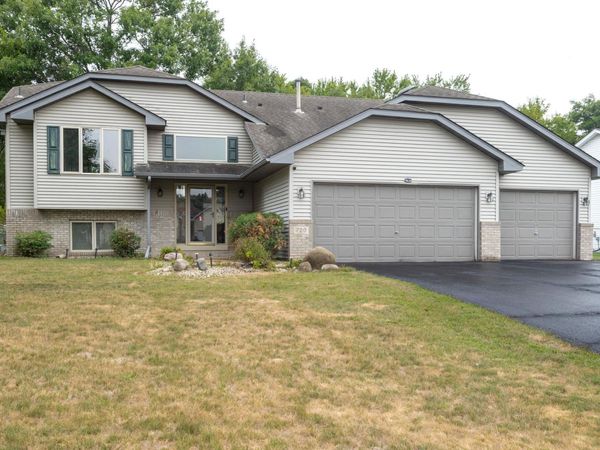 700 141st Avenue NW, Andover, MN 55304
