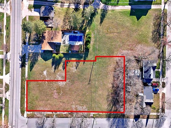 702 Division Street E, Cadillac, MI 49601