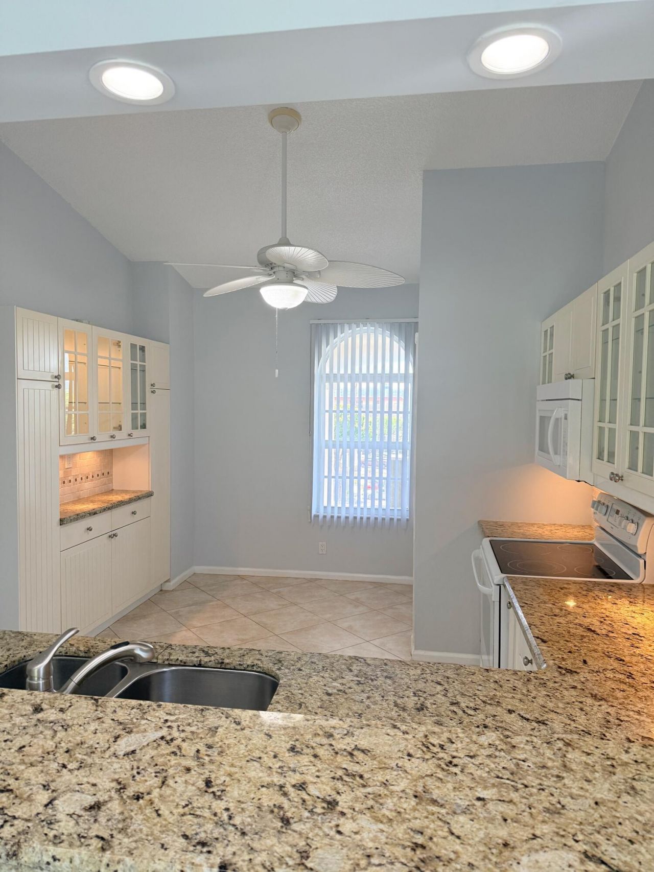 2351 NE 14th Street Causeway, Unit 537, Pompano Beach, FL 33062 Photo