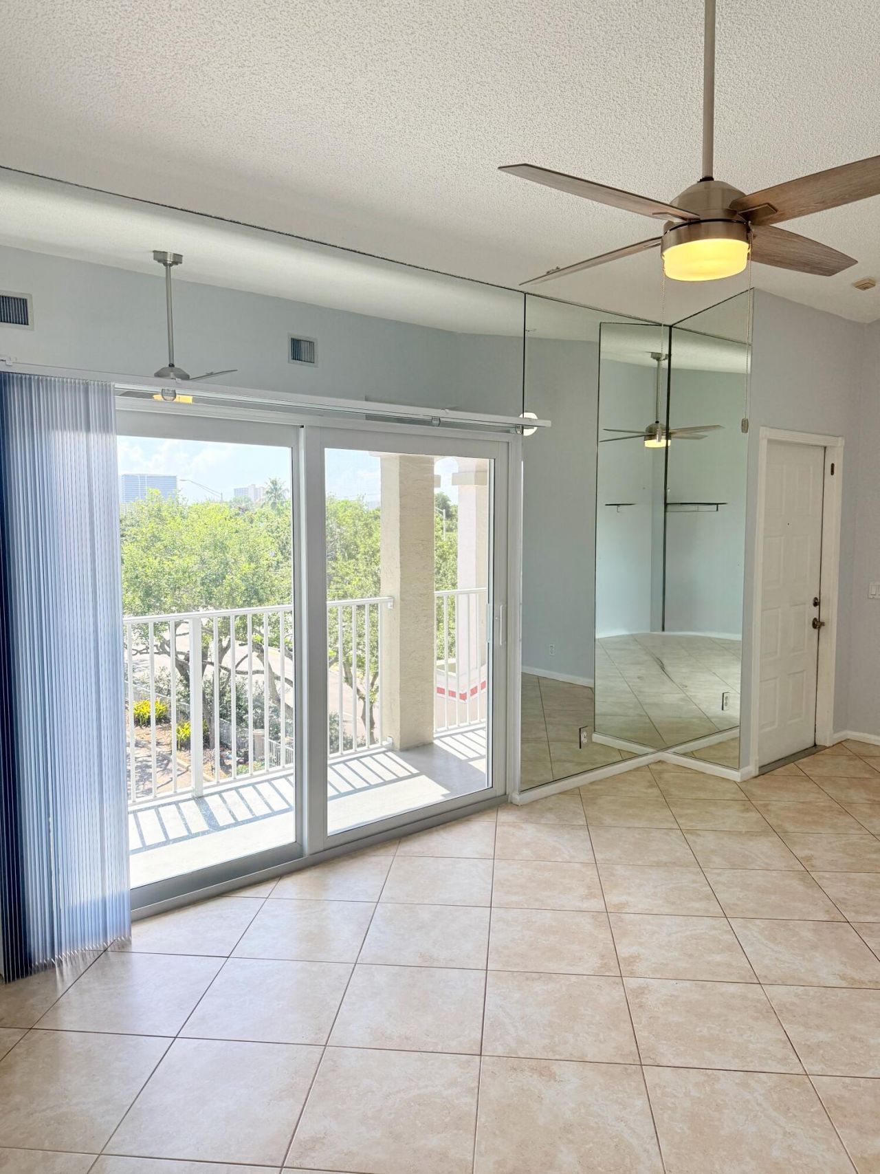 2351 NE 14th Street Causeway, Unit 537, Pompano Beach, FL 33062 Photo