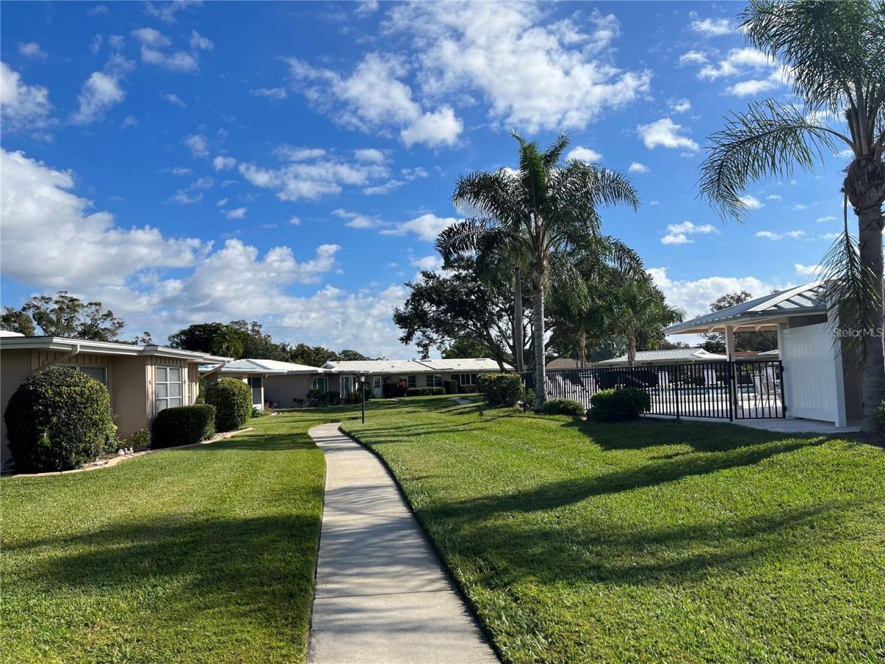 3276 Brunswick Lane, Unit 705, Sarasota, FL 34239 Photo