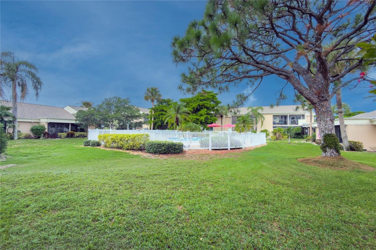 6337 Manatee Avenue W, Unit 6337, Bradenton, FL 34209 Photo