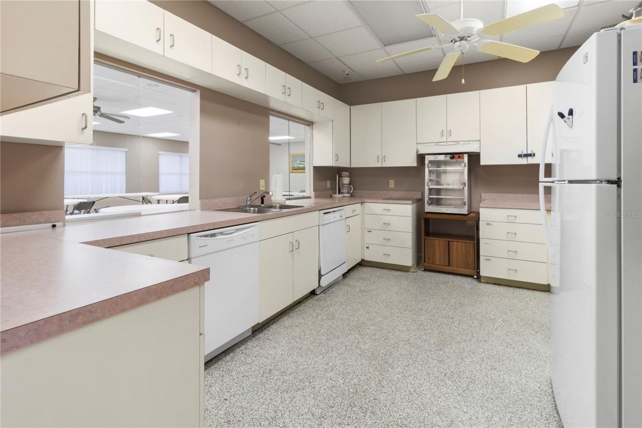 6337 Manatee Avenue W, Unit 6337, Bradenton, FL 34209 Photo