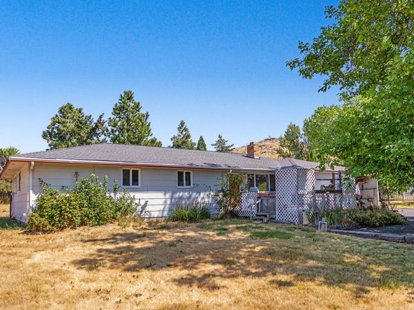 135 Leach Drive, Midland, OR 97634