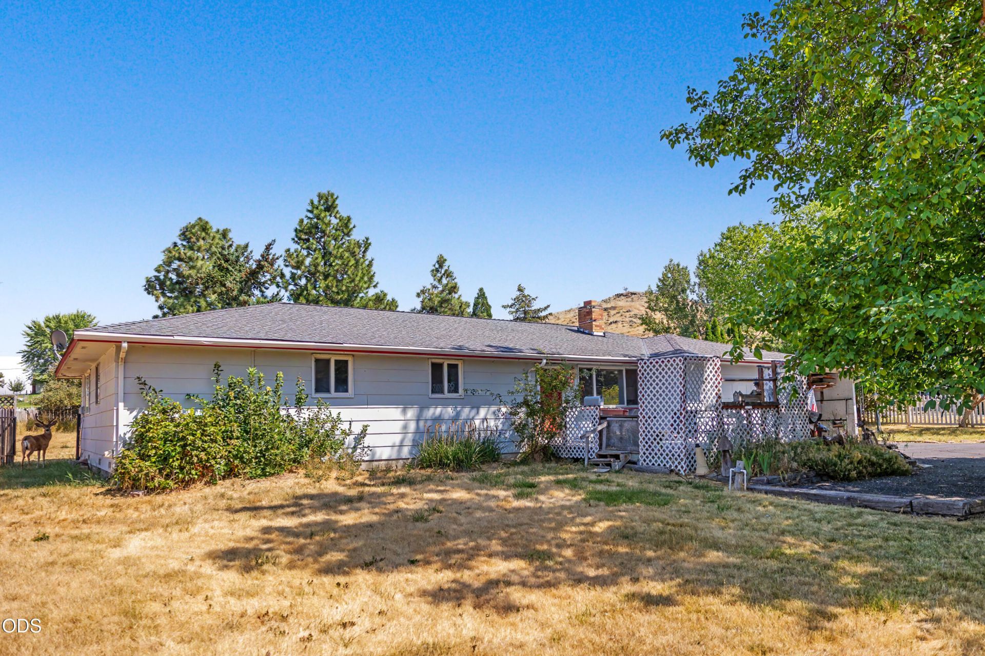 135 Leach Drive, Midland, OR 97634 Main Photo